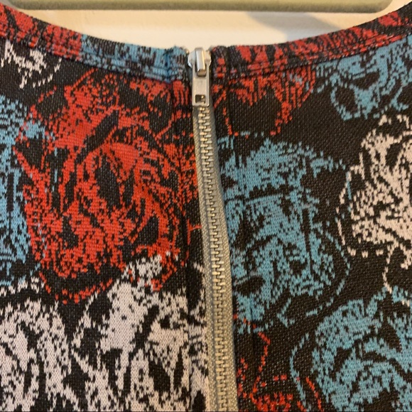 Lularoe Amelia Floral Dress Size Small - Picture 8 of 8